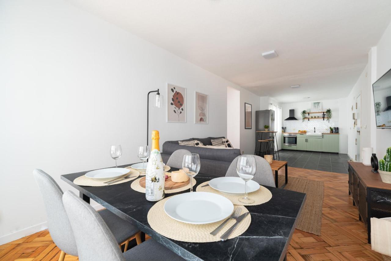 ヴィーゴModerno Apartamento Con Parkingアパートメント エクステリア 写真